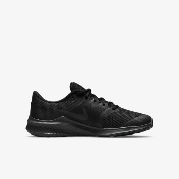 Black / Dark Grey Nike Downshifter 11 Older Road Kids' Sneakers | NK082ZPJ