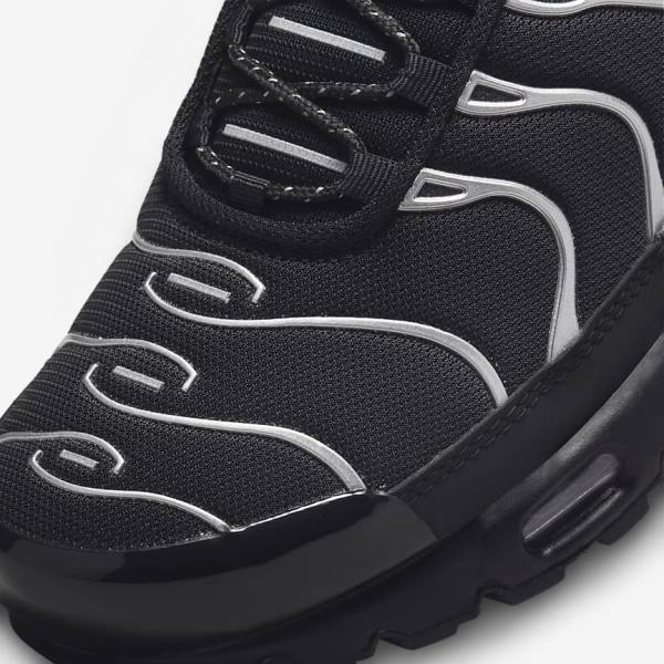 Black / Green / Metal Silver / Black Nike Air Max Plus Men's Sneakers | NK071JZO