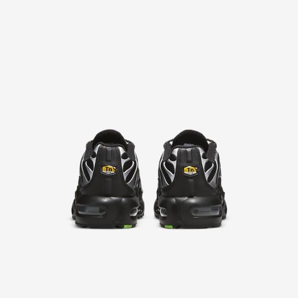 Black / Green / Metal Silver / Black Nike Air Max Plus Older Kids' Sneakers | NK503OVG