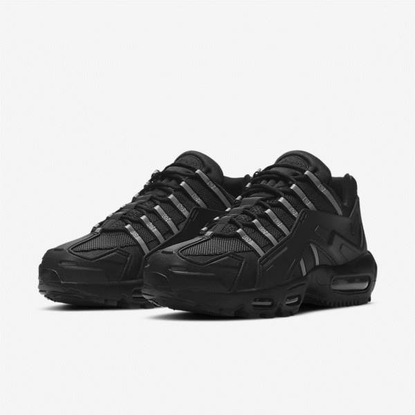 Black Nike Air Max 95 NDSTRKT Men's Sneakers | NK390EFS