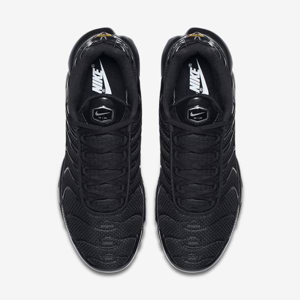 Black Nike Air Max Plus Men's Sneakers | NK369NFD