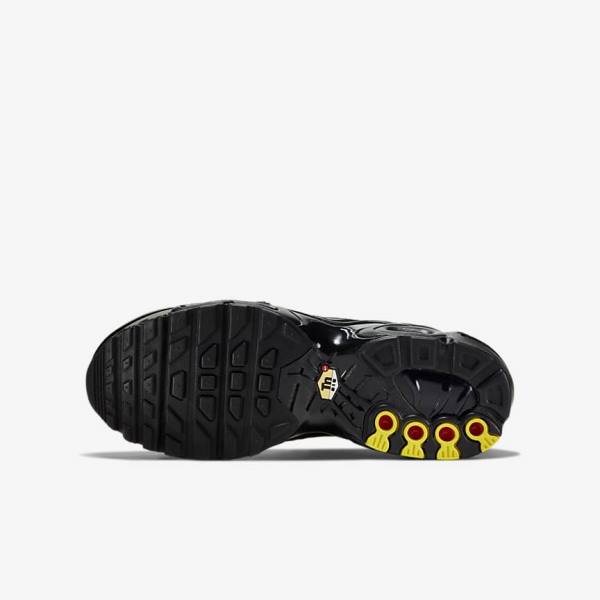 Black Nike Air Max Plus Older Kids' Sneakers | NK051VPY