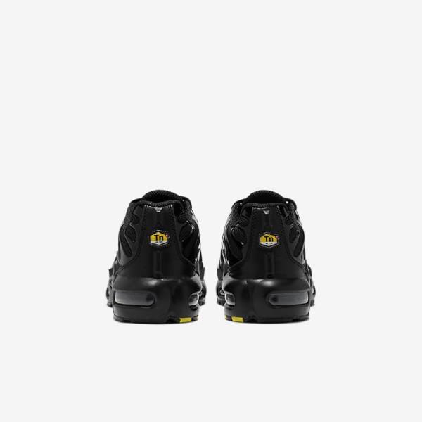 Black Nike Air Max Plus Older Kids' Sneakers | NK051VPY