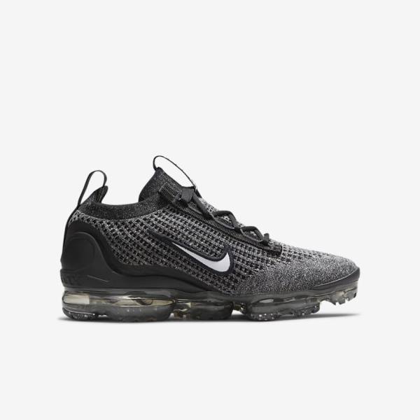 Black / White / Dark Grey / Black Nike Air VaporMax 2021 FK Older Kids' Sneakers | NK865SWG