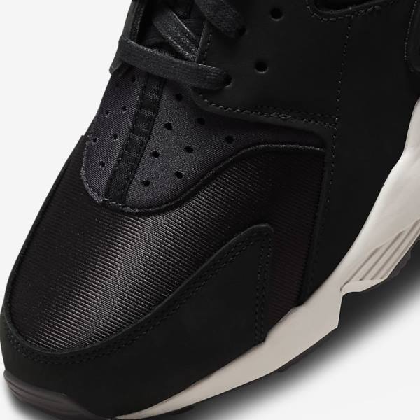 Black / White Nike Air Huarache LE Men's Sneakers | NK307YKX