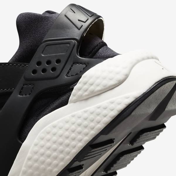 Black / White Nike Air Huarache LE Men's Sneakers | NK307YKX