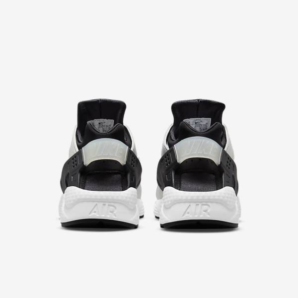 Black / White Nike Air Huarache Men's Sneakers | NK872VGN