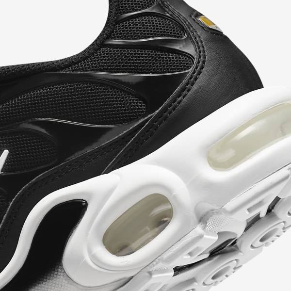 Black / White Nike Air Max Plus Women's Sneakers | NK725UYD