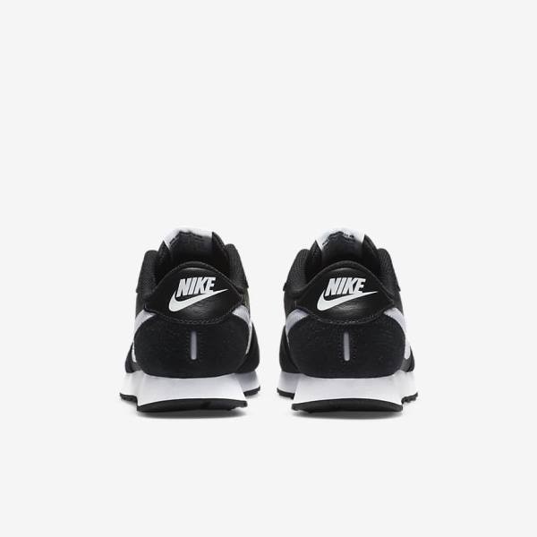 Black / White Nike MD Valiant Older Kids' Sneakers | NK560YQM