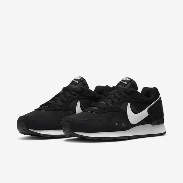 Black / White Nike Venture Runner Women's Sneakers | NK385TLF