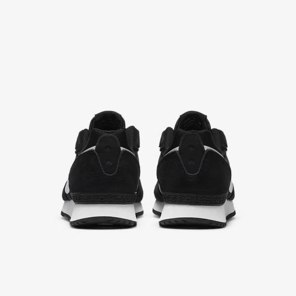 Black / White Nike Venture Runner Women's Sneakers | NK385TLF