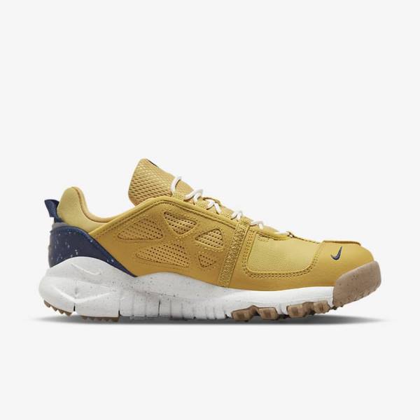 Gold / Navy Nike Free Terra Vista Men's Sneakers | NK216XDR