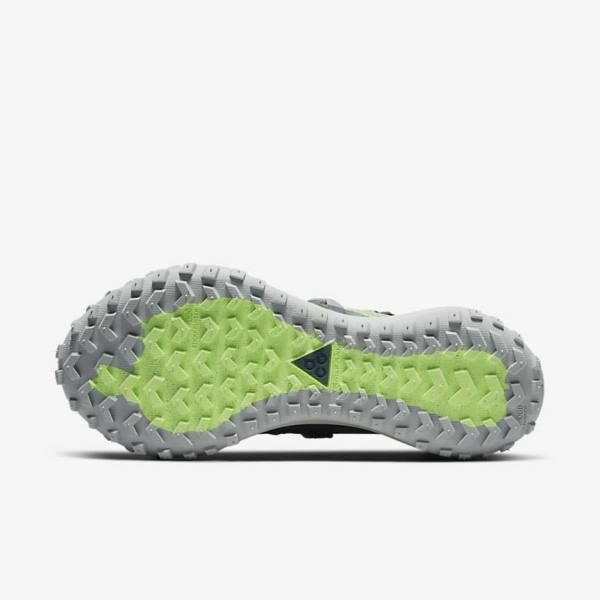 Grey / Green Nike ACG Mountain Fly Low Men's Sneakers | NK467LSR