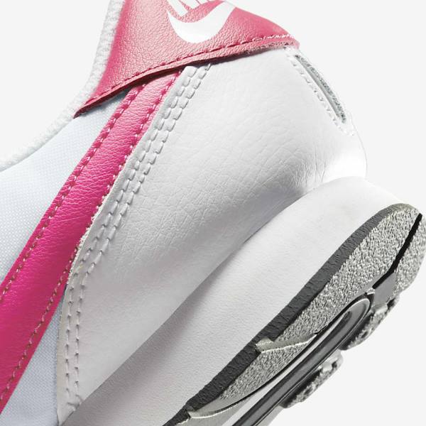 Platinum / Dark Grey / Pink Nike MD Valiant Older Kids' Sneakers | NK146LIR