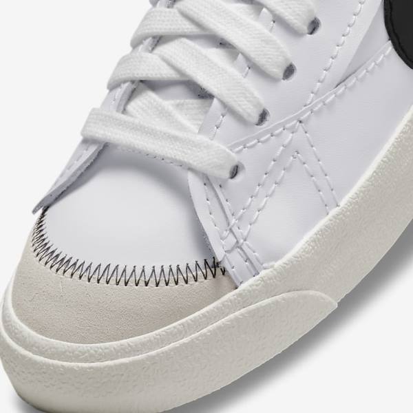 White / Black Nike Blazer Low 77 Jumbo Men's Sneakers | NK874ZGB