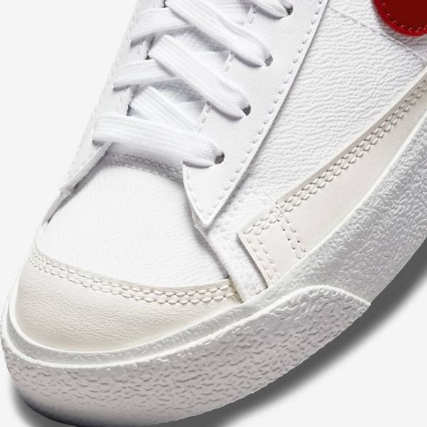 White / Light Grey / Red Nike Blazer Mid 77 Older Kids' Sneakers | NK167ILG