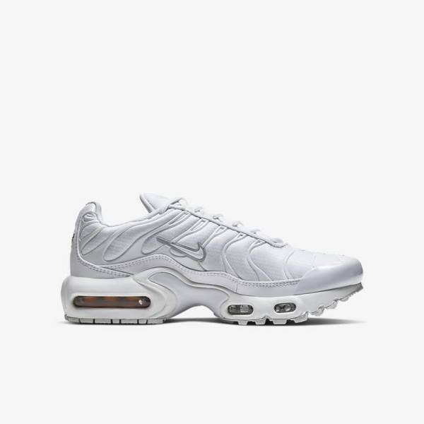 White / Metal Silver / White Nike Air Max Plus Older Kids' Sneakers | NK741HBR