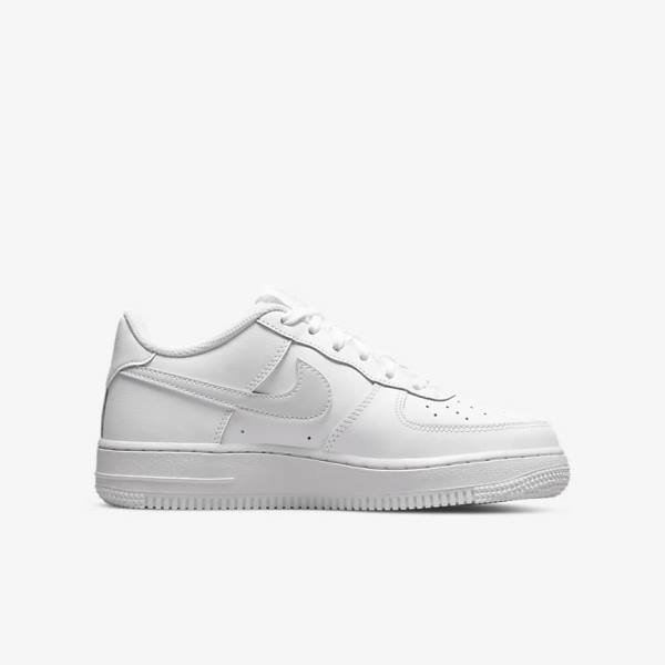 White Nike Air Force 1 Older Kids' Sneakers | NK297GJS