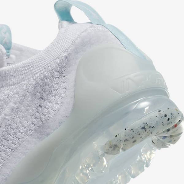 White Nike Air VaporMax 2021 FK Older Kids' Sneakers | NK379MTA