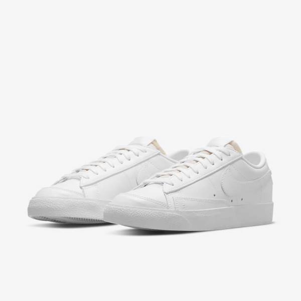 White Nike Blazer Low 77 Women's Sneakers | NK852NDK