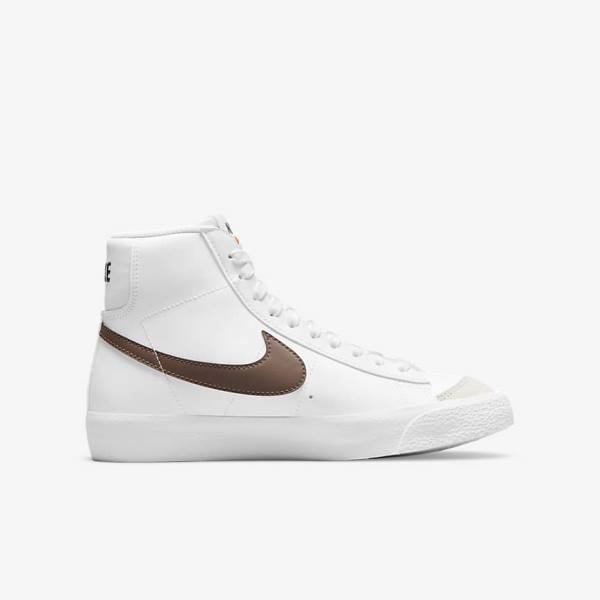 White Nike Blazer Mid 77 Older Kids' Sneakers | NK978AQO