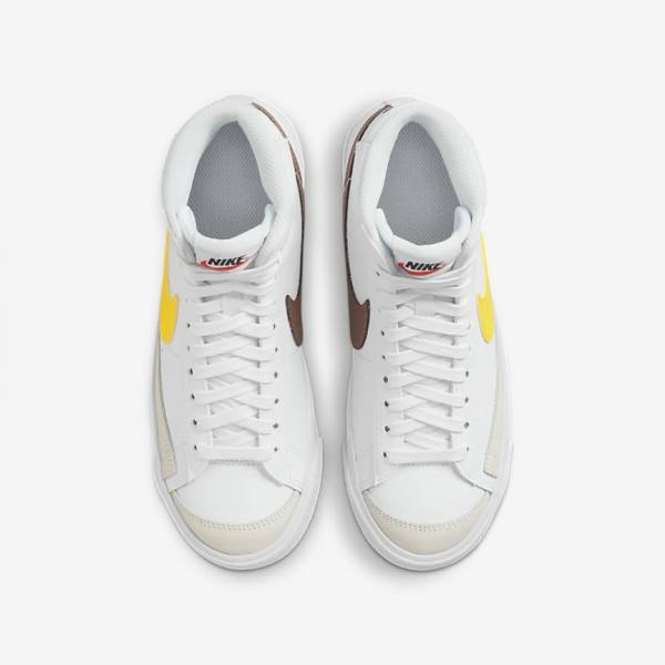 White Nike Blazer Mid 77 Older Kids' Sneakers | NK978AQO