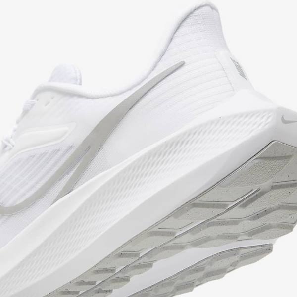 White / Platinum / Grey / Metal Silver Nike Air Zoom Pegasus 39 Road Women's Running Shoes | NK321FZM