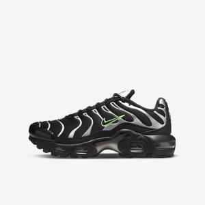 Black / Green / Metal Silver / Black Nike Air Max Plus Older Kids' Sneakers | NK503OVG