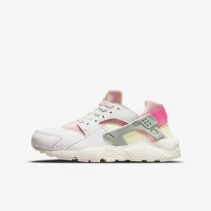 White Nike Huarache Run Older Kids' Sneakers | NK629POC